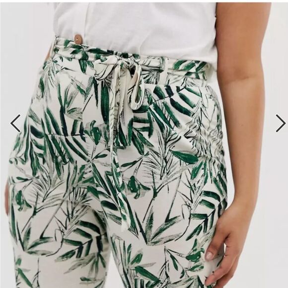 ASOS Curve Peg Tapered Leg Pants in Tropical Palm Print - Picture 7 of 8